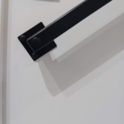 Minimalistyczna balustrada loftowa