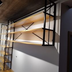 Loftowa zabudowa pod TV