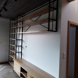 Loftowa zabudowa pod TV