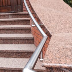 Pochwyt nierdzewny – gięty na wymiar