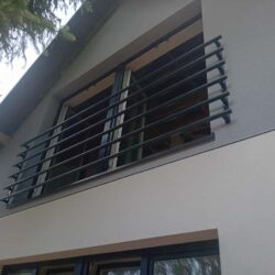 Balkon francuski ze stali czarnej