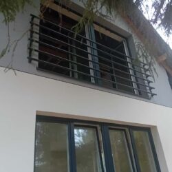 Balkon francuski ze stali czarnej