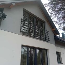 Balkon francuski ze stali czarnej