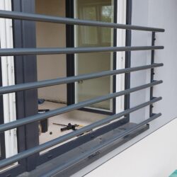 Balkon francuski ze stali czarnej