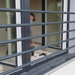 Balkon francuski ze stali czarnej