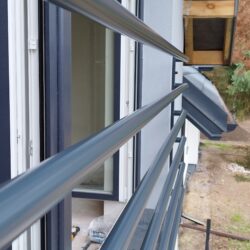 Balkon francuski ze stali czarnej