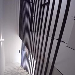 Balustrada harfowa – nowoczesna forma bezpieczeństwa i designu