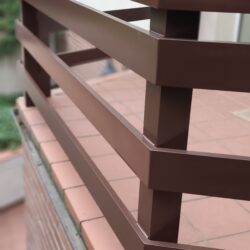Balustrada aluminiowa w stylu klasycznym